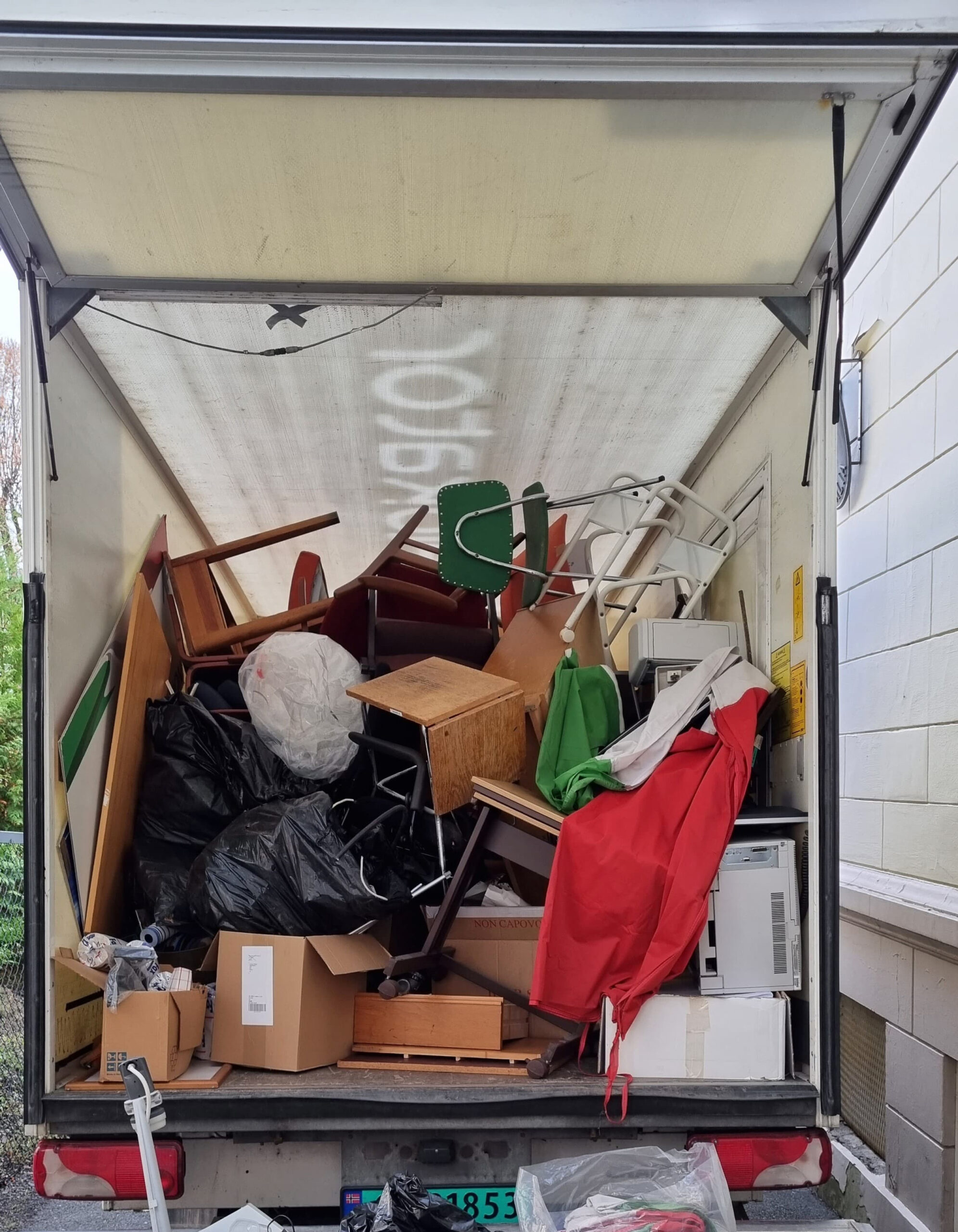 Cage van waste removal by Mini-May